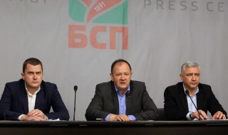 Правителството гледа България като бананова република, но тук банани не растат