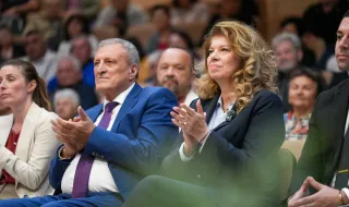 За национална програма за младежите се обяви Илияна Йотова