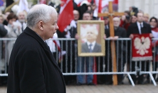 Полша почете паметта на Лех Качиснки