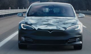 Американци изминаха 1210 километра с Tesla с експериментална батерия