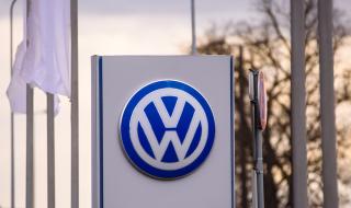 Най-големият профсъюз в Германия скочи срещу шефа на VW