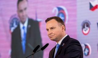 Полски министър обвини Германия, че цели да смени властта във Варшава
