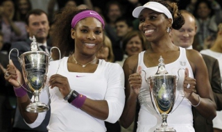 Серина записа дубъл, спечели и двойките на "Уимбълдън"