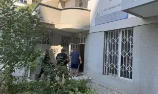 Казусът във ВиК-Бургас: Подземни тръби отклонявали водата от водомерите със специални съоръжения