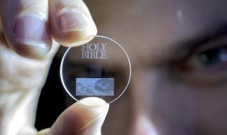 5D технология за съхранение на данни ще записва 500 TB на CD