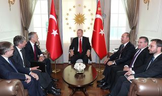 Ердоган търси спешно помирение с новата администрация в Белия дом