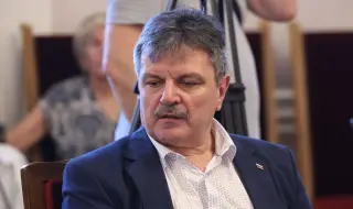 Симидчиев: Столът на здравния министър е горещ, клатещ се и е несигурно място