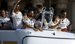 Реал Мадрид представи 15-ата купа и пред своите фенове на страхотен празник в Мадрид