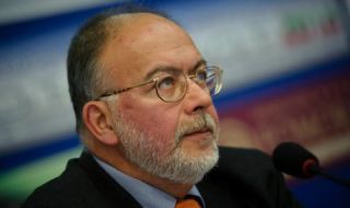 Кольо Колев: С тези темпове ще се ваксинираме още 10 години