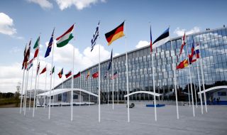Министрите на отбраната на НАТО днес ще се срещнат в Брюксел