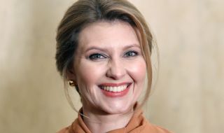 Турската първа дама посрещна Олена Зеленска