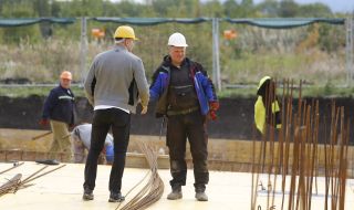 Проверки в строителството: 25% от работниците са без трудови договори