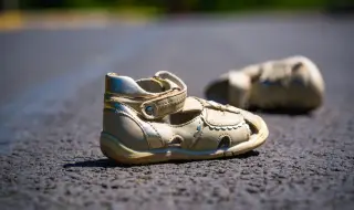 Малко дете загина, прегазено от кола в Карловско