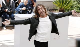 Иги Поп възпя COVID-19: „Мръсен малък вирус“ (ВИДЕО)