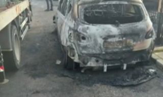 Запалиха два автомобила, собственост на бивш полицейски шеф в Кюстендил 