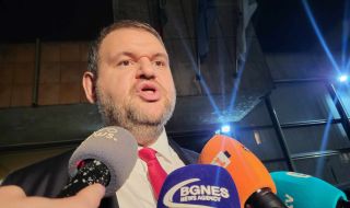ДПС: Ако парламентът реши да не отпада дерогацията, това ще означава, че Путин е взел властта в България