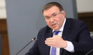 Министър Ангелов сравни мерките с каране по магистрала и призна своя грешка