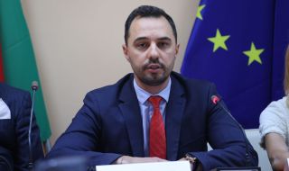 Министър Богданов: Ако "Лукойл" не спазва плана, държавата може да поеме контрол над рафинерията