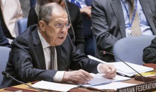 Журналистка към Лавров: Мъртва ли е зърнената сделка? Той: "Чудесна рокля"