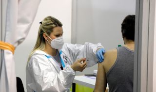 Успешната масова ваксинация в Сърбия
