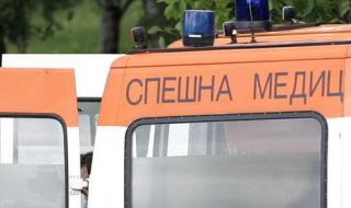 Жена се преобърна с автомобила си в дере в Петричко