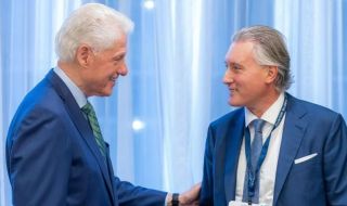 Бил Клинтън пристига в България 