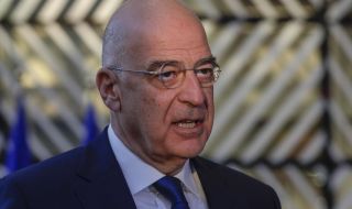 Посещението на гръцкия външен министър в Либия започна с дипломатически инцидент 