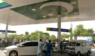 Барел петрол ще стигне 120 долара