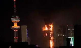 Гори небостъргач с американски команден център в Кувейт ВИДЕО
