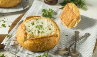 Рецепта на деня: Крем супа в хлебче