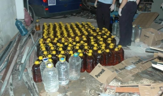 Нелегален цех за фалшив алкохол в Слънчев бряг