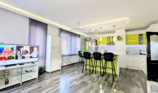 Луксозен апартамент във Варна вече струва 600 EUR на месец (ВИДЕО)