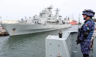 Пожар е избухнал на танкер до румънския бряг, Румъния свързва инцидента с войната в Украйна