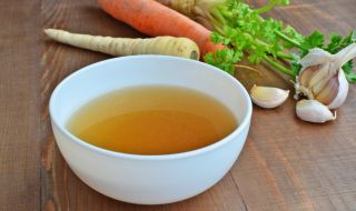 Рецепта на деня: Бульон за супа