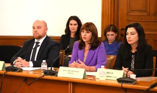 Ефремова предлага ръст на семейните помощи за деца през 2027 г.