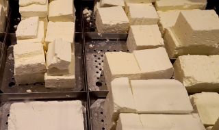 България иска сиренето и киселото мляко да получат защита в ЕС