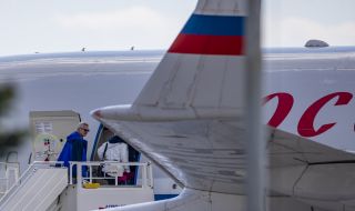 Десетки руски дипломати напуснаха Чехия