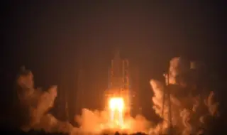 Китай изстреля сонда за доставяне на почва от обратната страна на Луната
