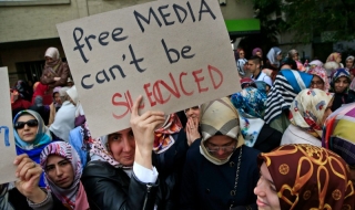 В Турция „секат глави“ на журналисти