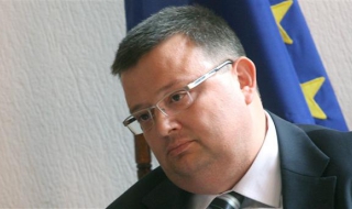 Цацаров иска изслушване по жребий за главен прокурор