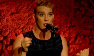 Френска певица почина насред свой концерт