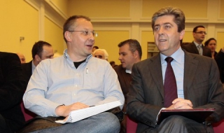 Първанов рамо до рамо със Станишев в Перник, не иска да става депутат