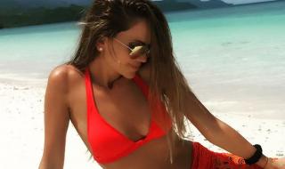 Ивайла Бакалова показа горещо тяло на плажа (СНИМКИ)