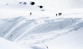 12-годишно дете оцеля след лавина