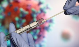 Близо триста нови заразени, починаха петима с коронавирус