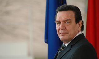 Германските социалдемократи искат изключването на Шрьодер от партията