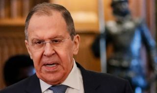 Външно: Лавров е под санкции, затова полетът му през България е отказан