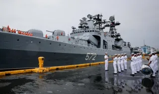 За бойни заслуги! Руският военен министър награди с медал командира на корвета, стрелял по датски хеликоптер в Балтийско море