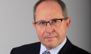 Александър Грозданов: Образователната система е огледало на кривиците на обществото