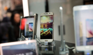 Съдят Samsung за липса на обновления